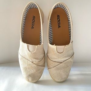 SOLD - SODA Slip on canvas shoes - women’s size 6
